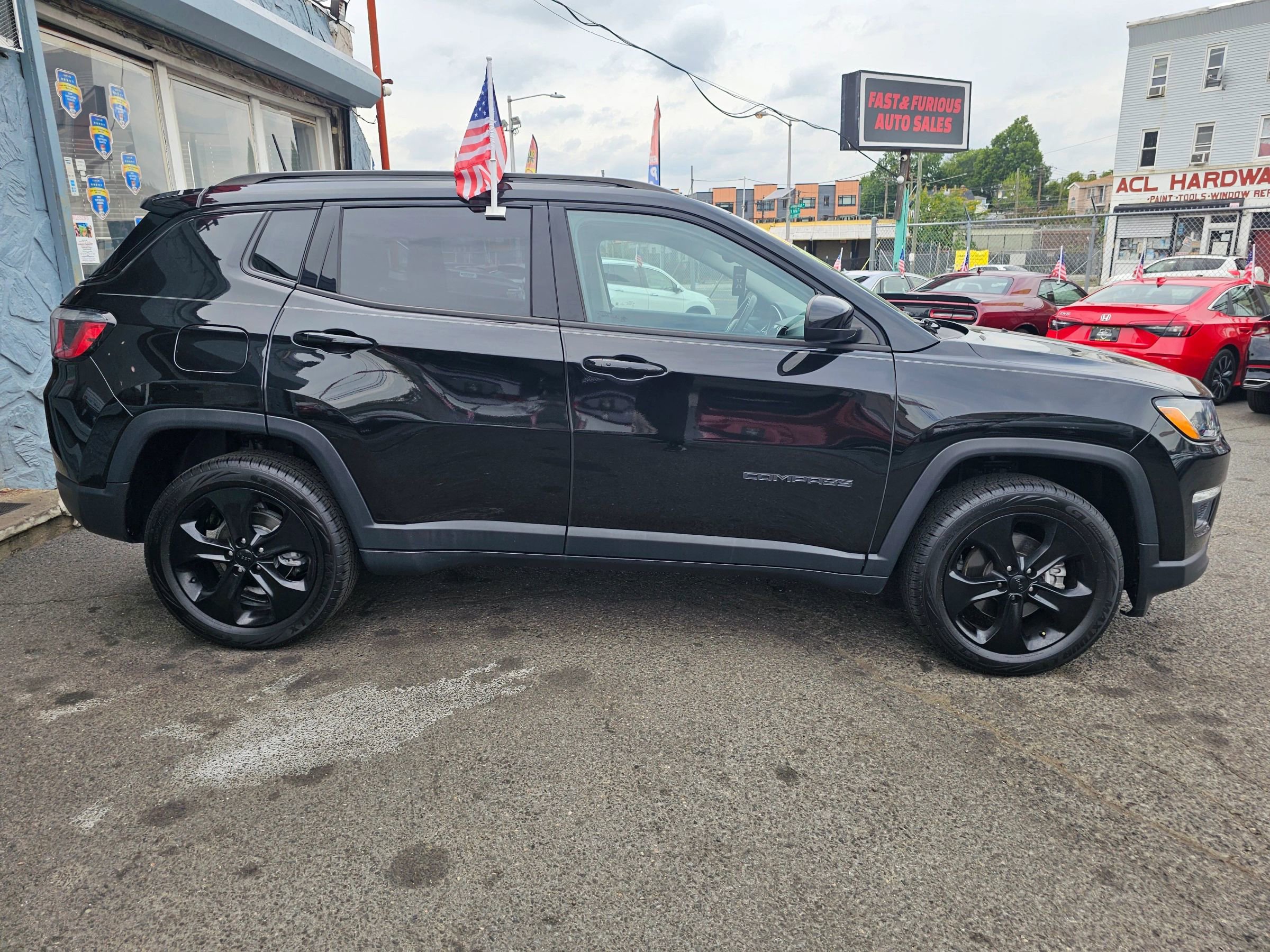 Used 2019 Jeep Compass Latitude image 3