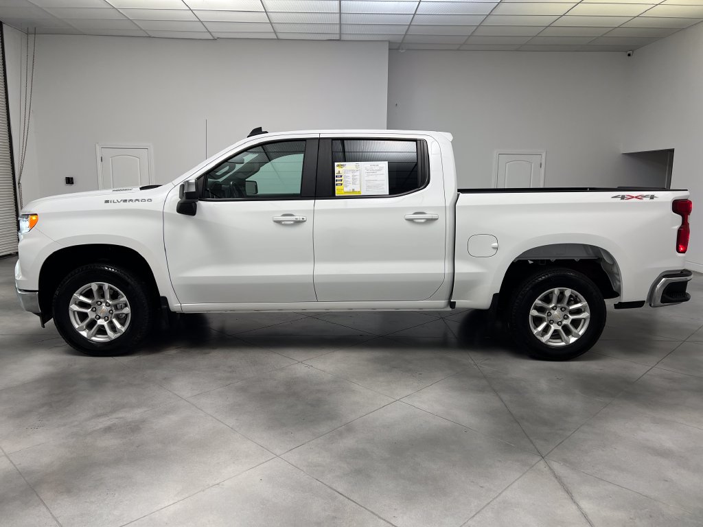 Used 2025 Chevrolet Silverado 1500 LT AWD/4WD image 5