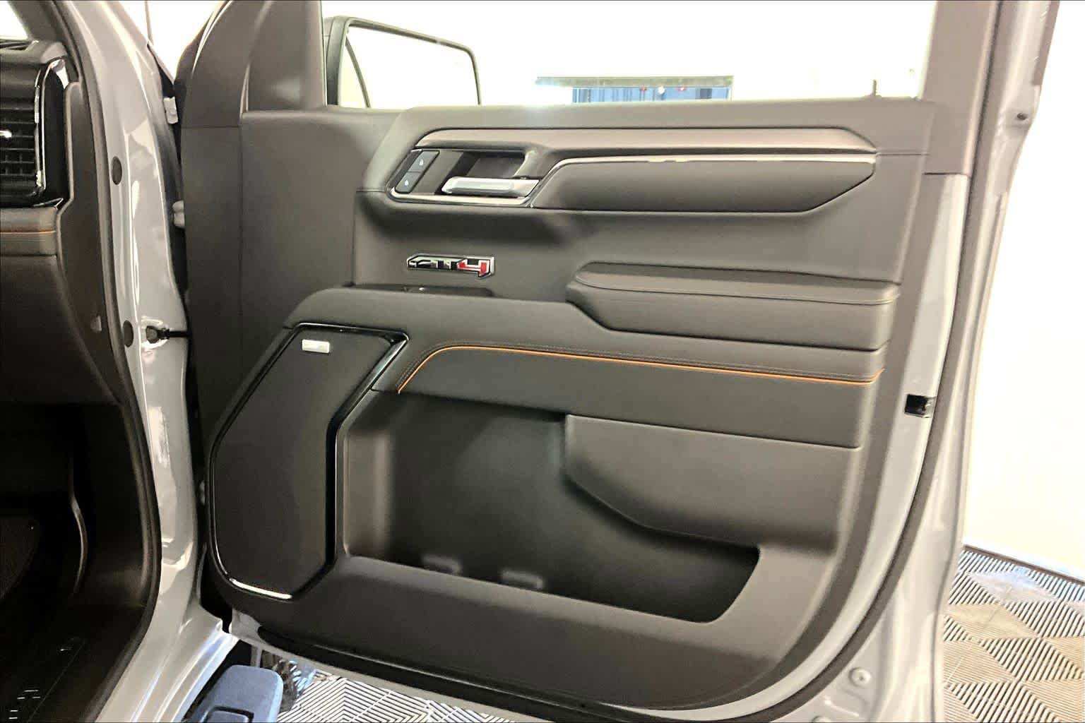 Used 2024 GMC Sierra 1500 AT4 w/ Technology Package image 22