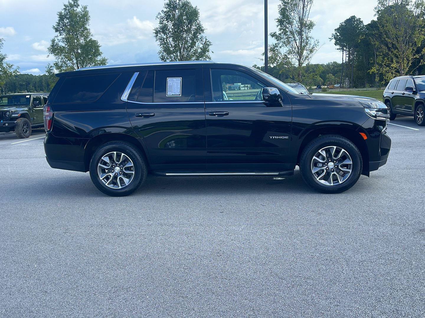 Used 2022 Chevrolet Tahoe LT w/ LT Signature Plus Package AWD/4WD image 8