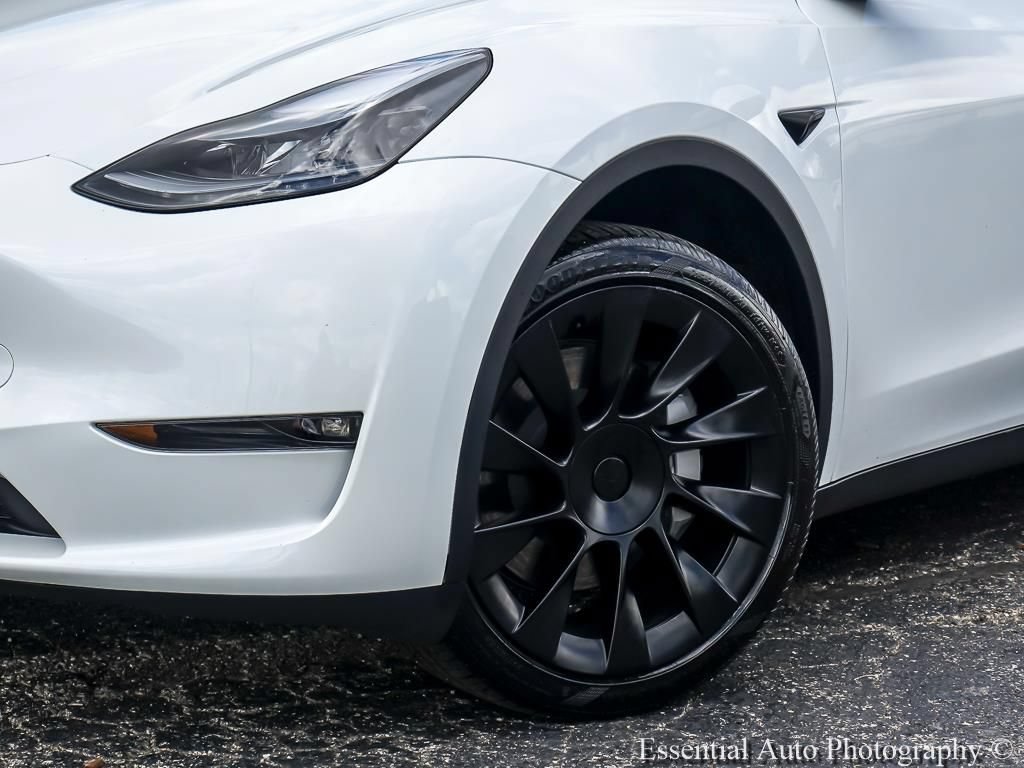 Used 2025 Tesla Model Y Long Range AWD/4WD image 5
