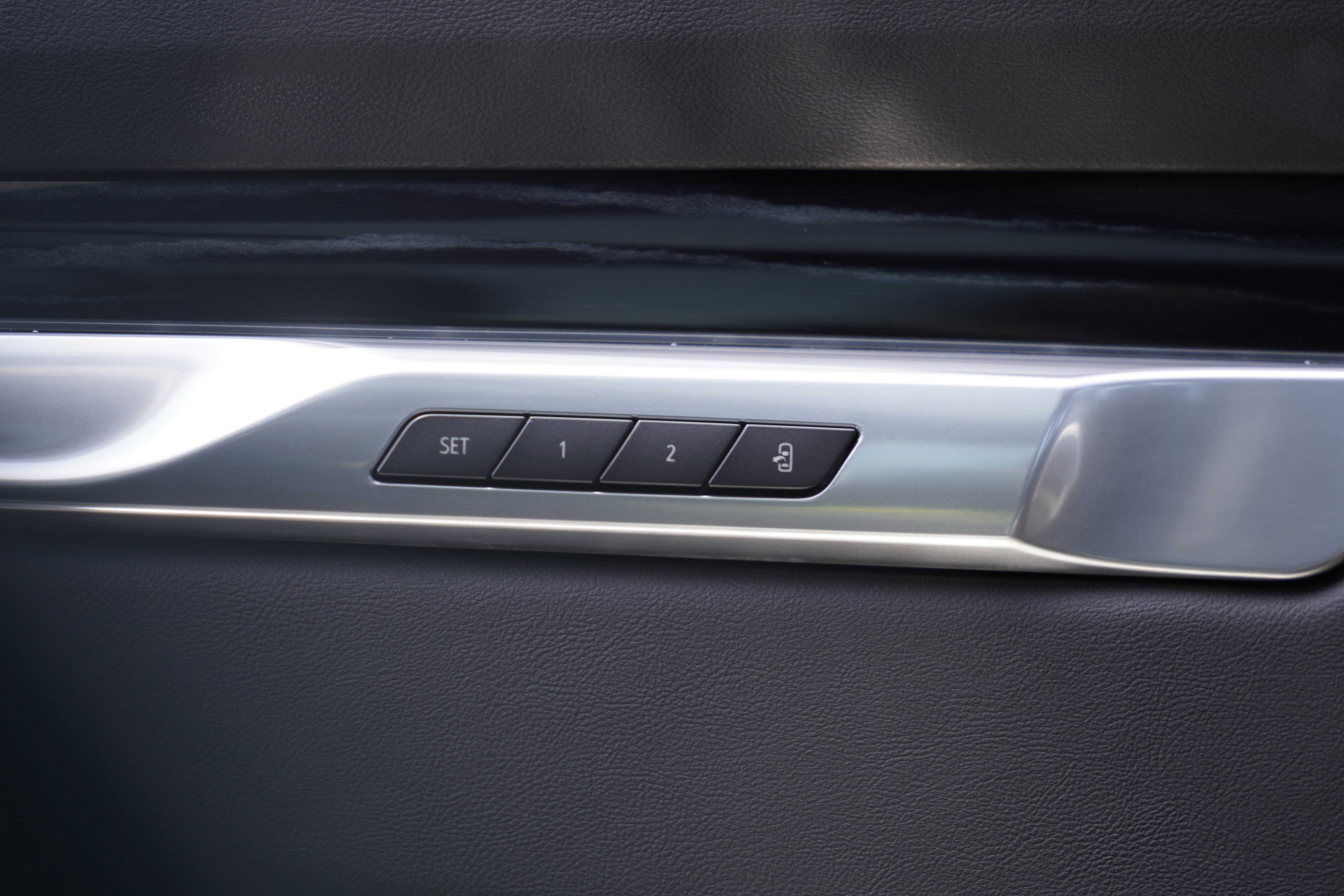 Used 2025 Cadillac Escalade Sport w/ LPO, ONYX Package AWD/4WD image 19