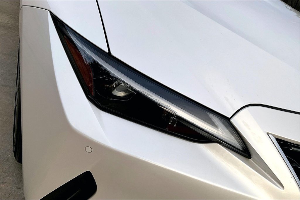 Used 2024 Lexus IS 300 w/ Comfort Package RWD image 39