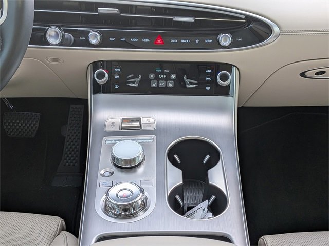 Used 2026 Genesis GV70 2.5T Select image 20