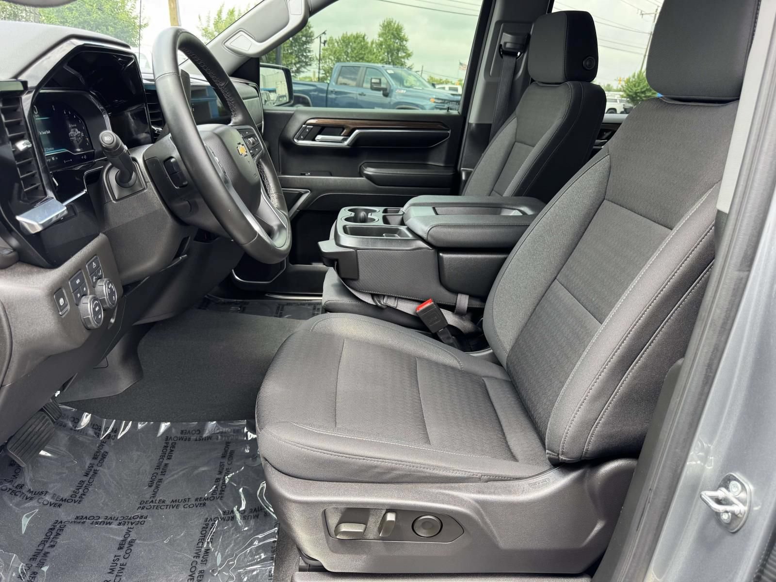 Used 2024 Chevrolet Silverado 1500 LT AWD/4WD image 22