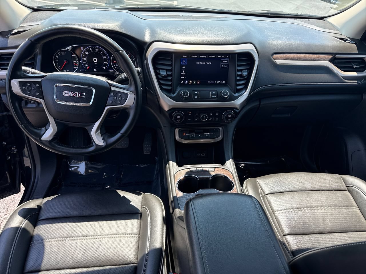 Used 2023 GMC Acadia Denali AWD/4WD image 16