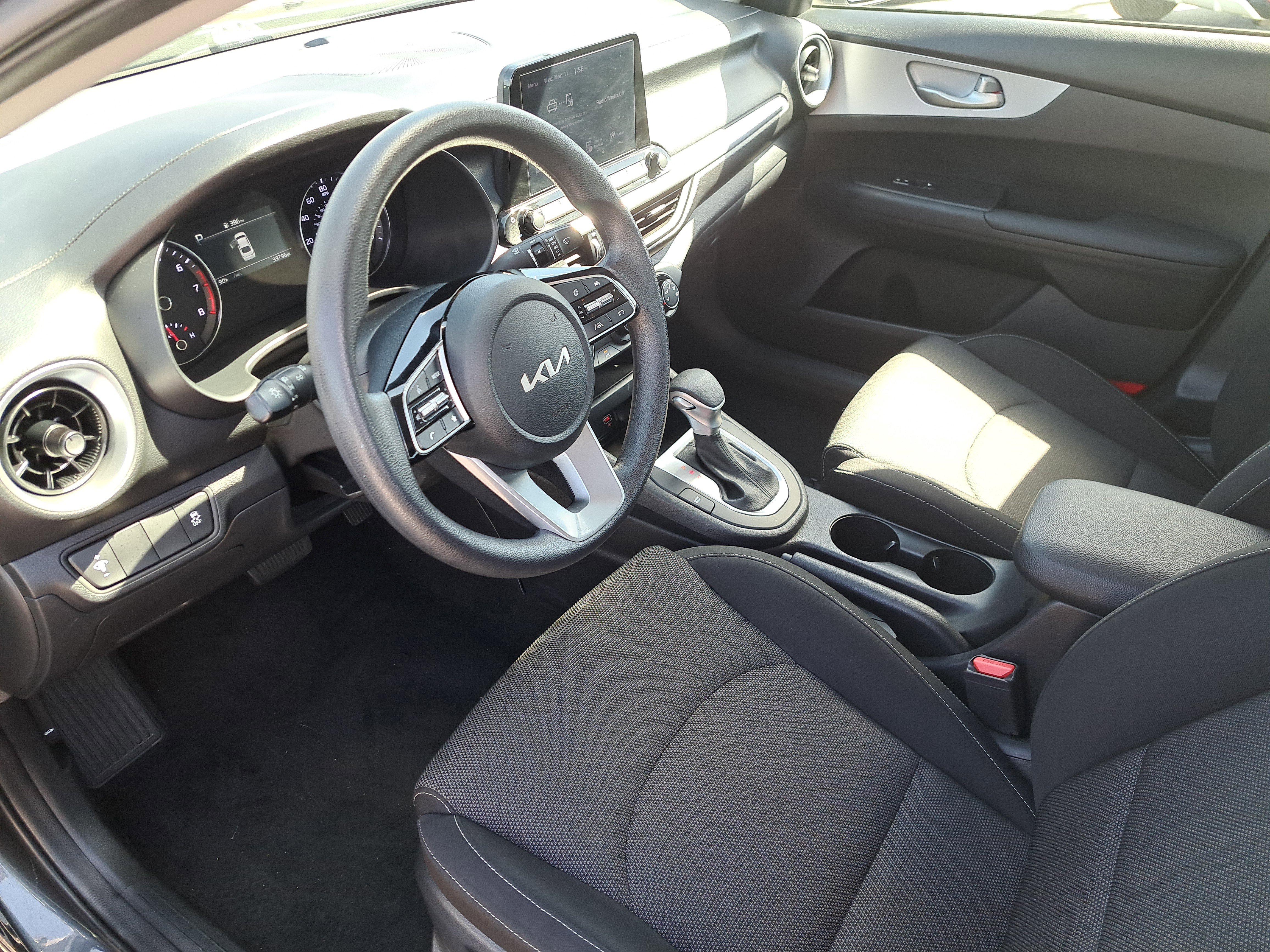 Used 2024 Kia Forte LXS image 11