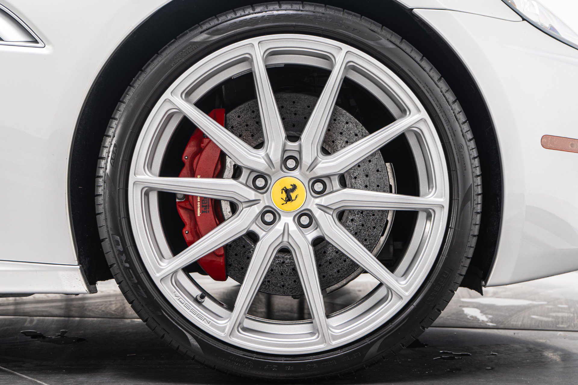 Used 2013 Ferrari California image 43