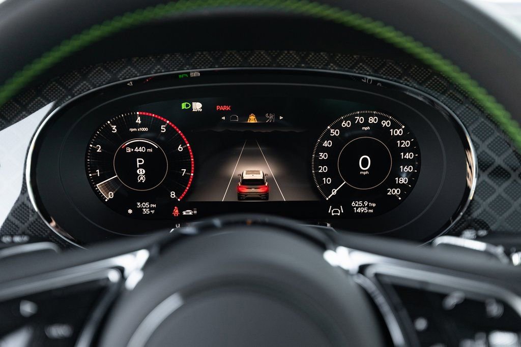 Used 2025 Bentley Bentayga image 41