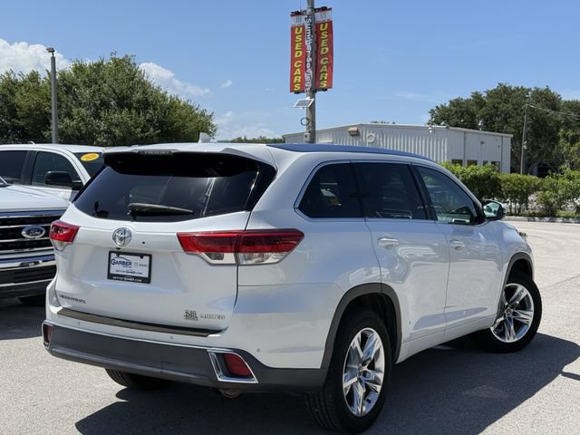 Used 2018 Toyota Highlander Limited FWD image 3