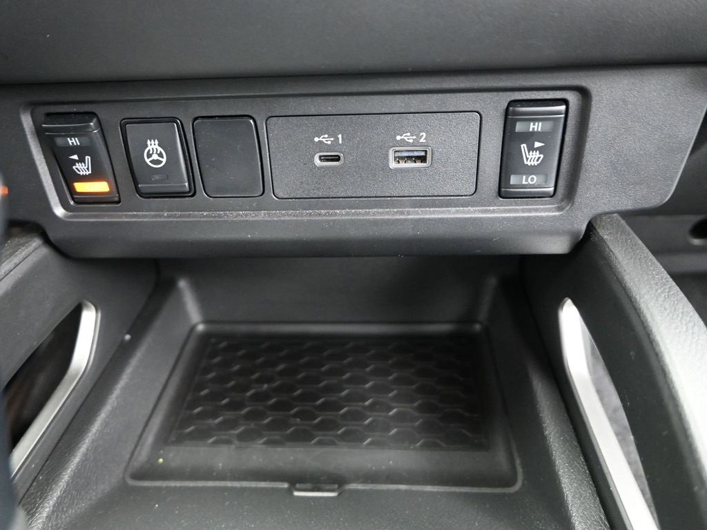 Used 2024 Nissan Frontier SV image 19