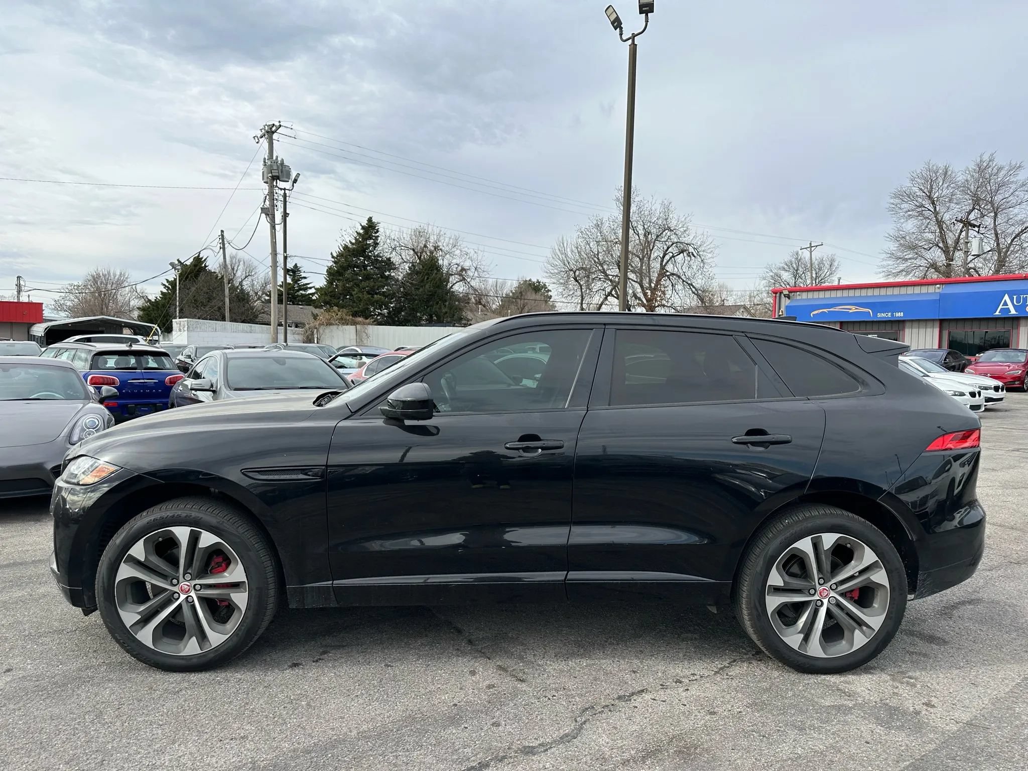 Used 2017 Jaguar F-PACE S AWD/4WD image 33