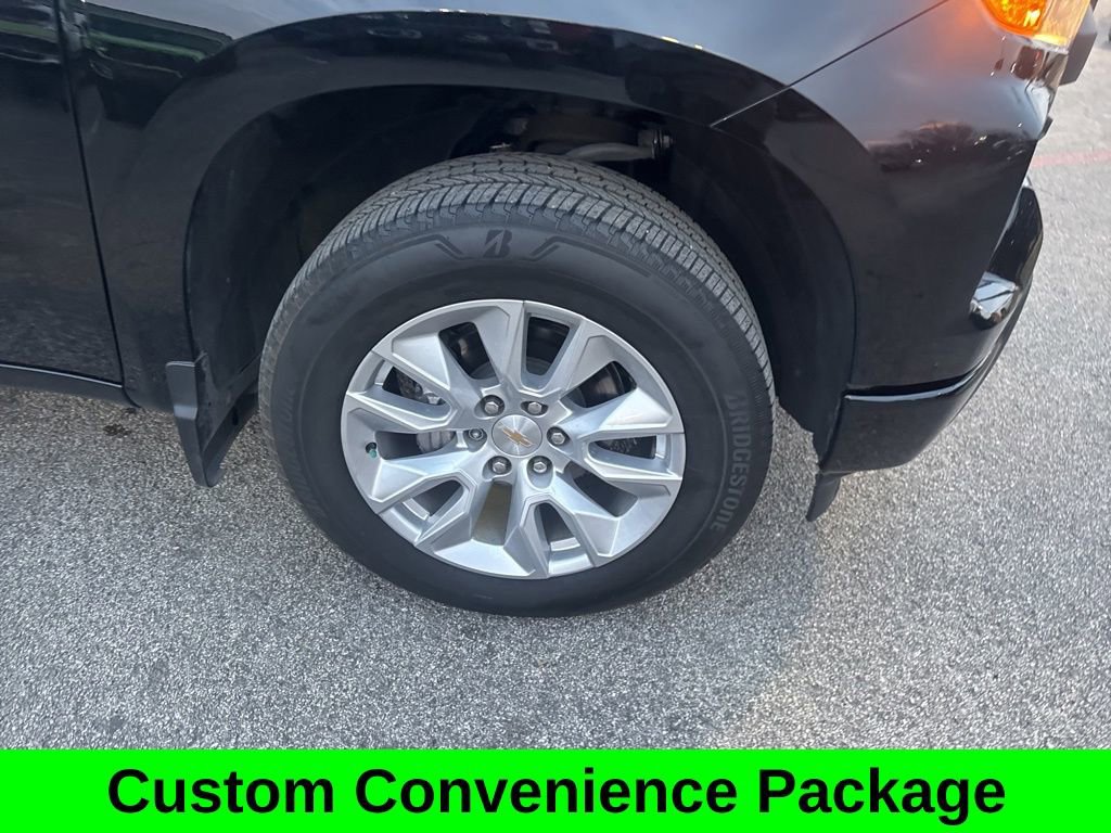 Used 2024 Chevrolet Silverado 1500 Custom image 3