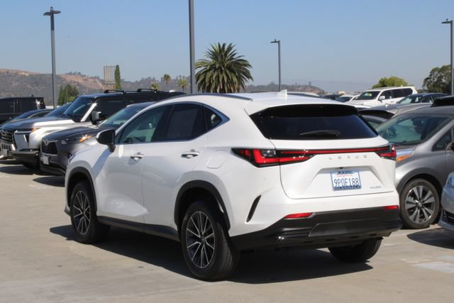 Certified 2025 Lexus NX 250 FWD w/ Premium Package image 19