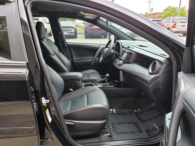 Used 2016 Toyota RAV4 SE w/ Protection Package AWD/4WD image 18
