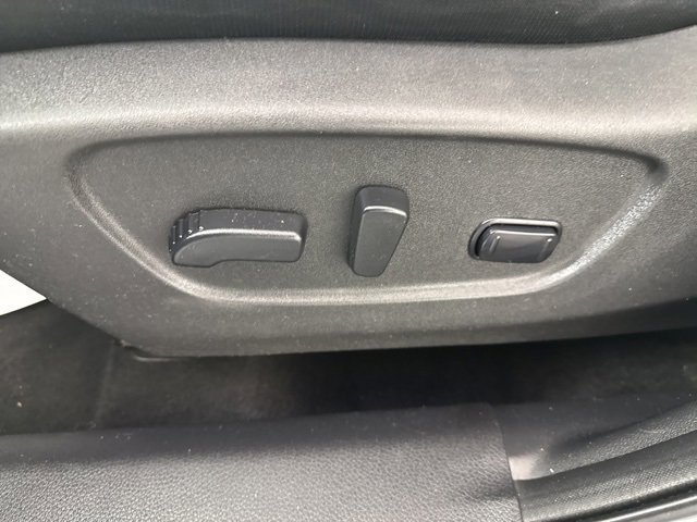 Used 2018 Nissan Rogue Sport SV image 11