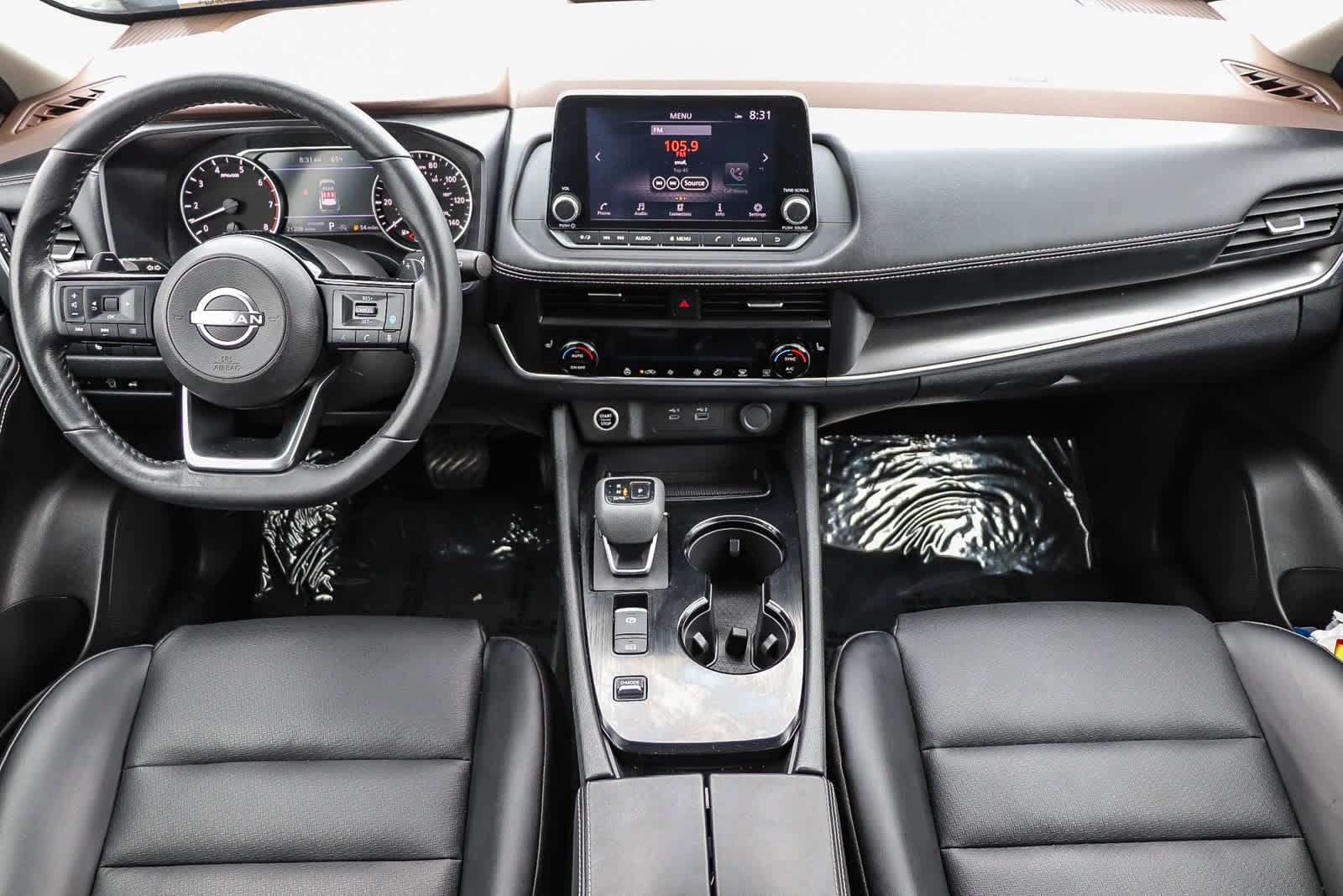 Used 2023 Nissan Rogue SV w/ SV Premium B Package FWD image 13