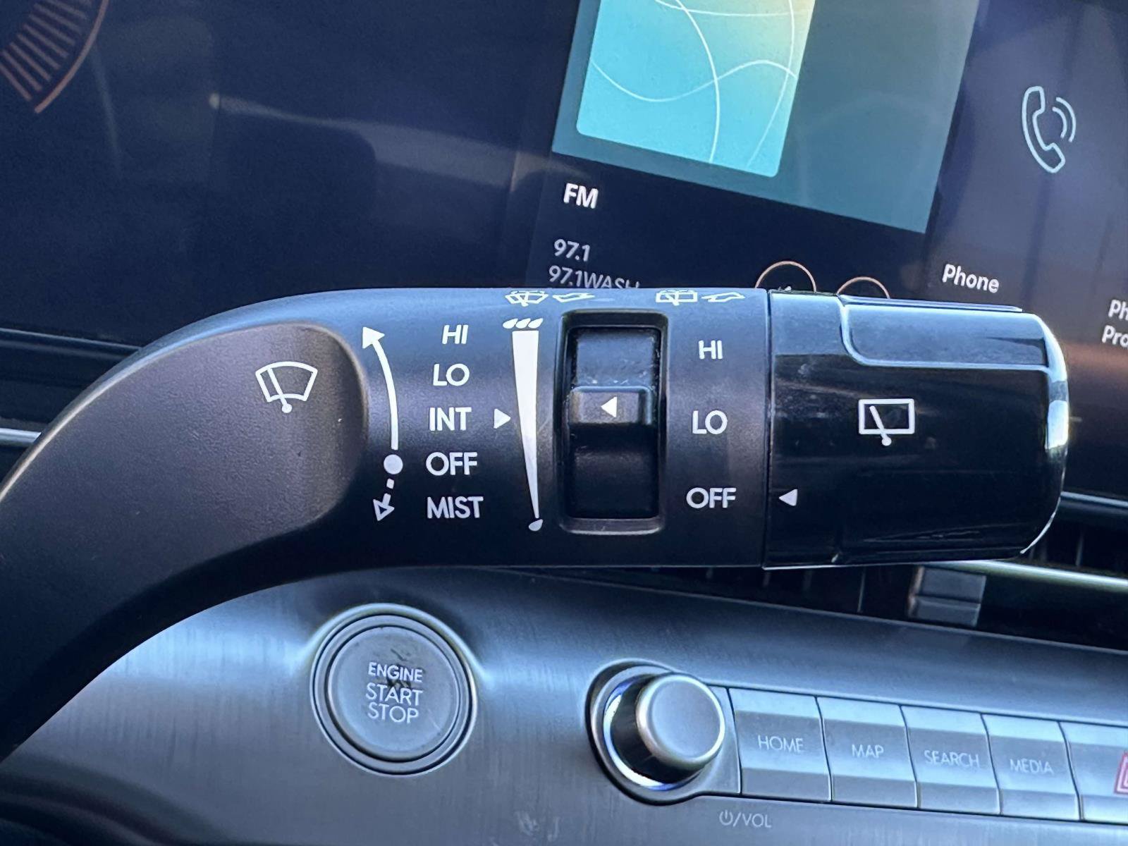 Used 2025 Hyundai Kona SEL FWD image 18