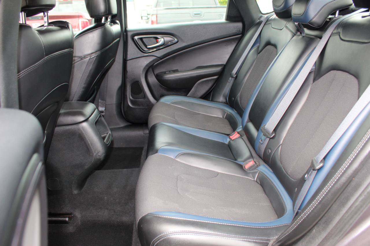 Used 2016 Chrysler 200 S AWD/4WD image 15