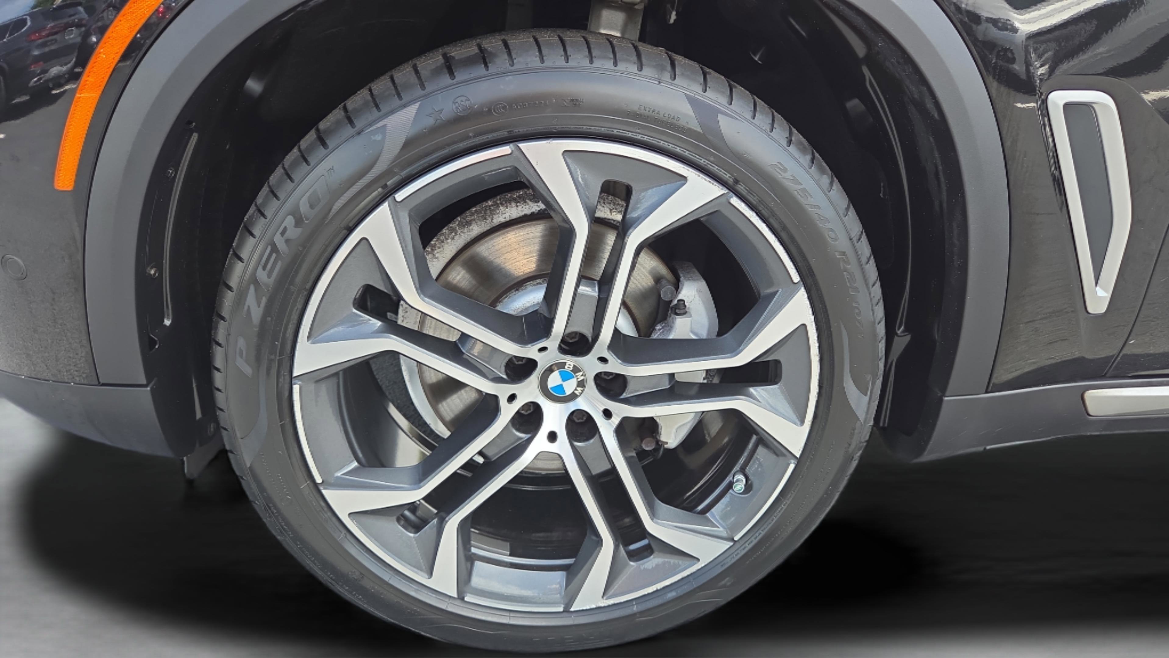 Certified 2022 BMW X5 sDrive40i w/ Premium Package RWD image 38