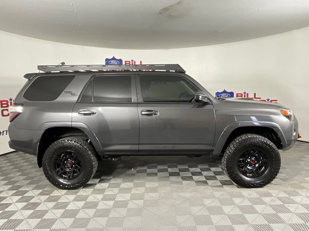 Used 2019 Toyota 4Runner TRD Off-Road AWD/4WD image 2