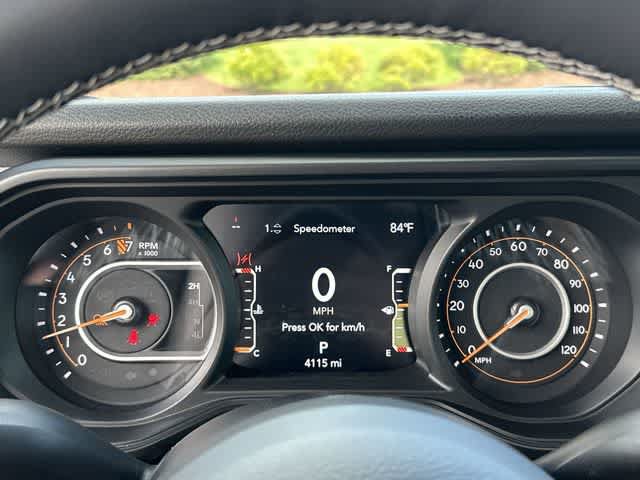 Used 2025 Jeep Gladiator Sport AWD/4WD image 6