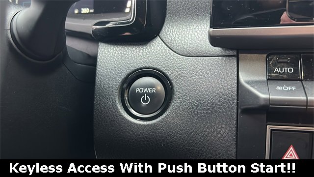 Used 2025 Toyota Camry LE image 5