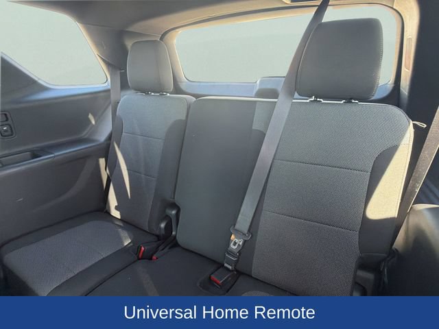 Used 2023 Chevrolet Traverse LT FWD image 18