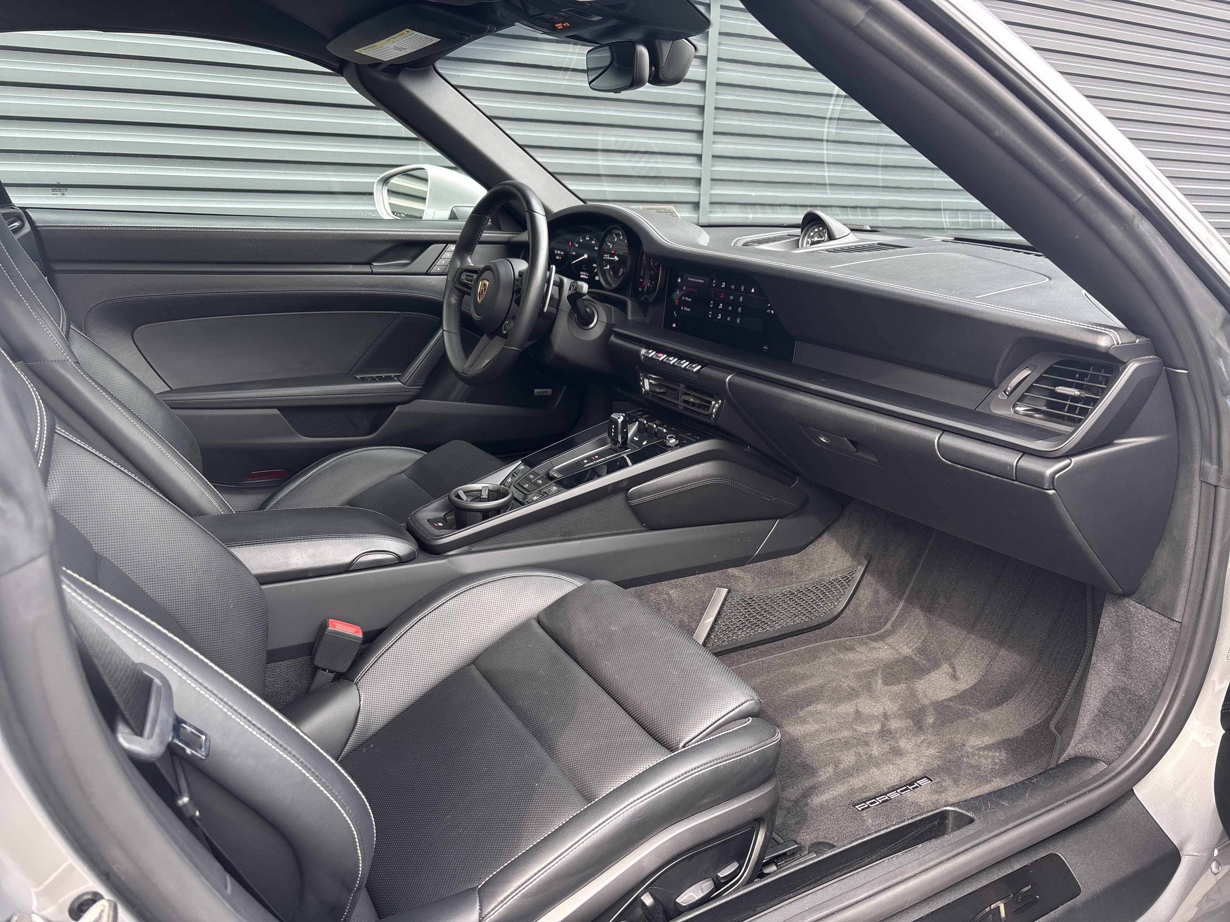 Certified 2022 Porsche 911 Cabriolet image 13