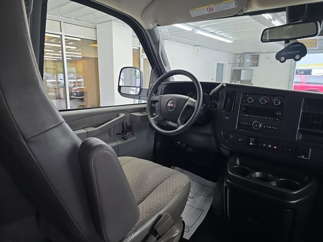 Certified 2025 GMC Savana 3500 LT w/ LT Preferred Equipment Group RWD image 10