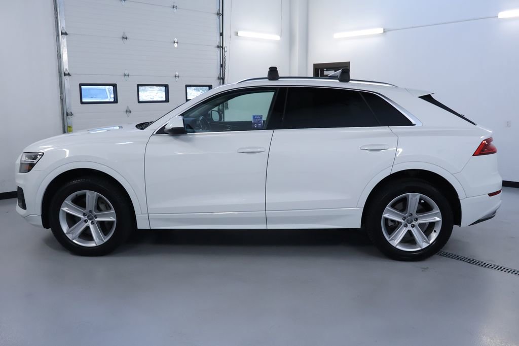 Used 2019 Audi Q8 Premium w/ Convenience Package AWD/4WD image 4