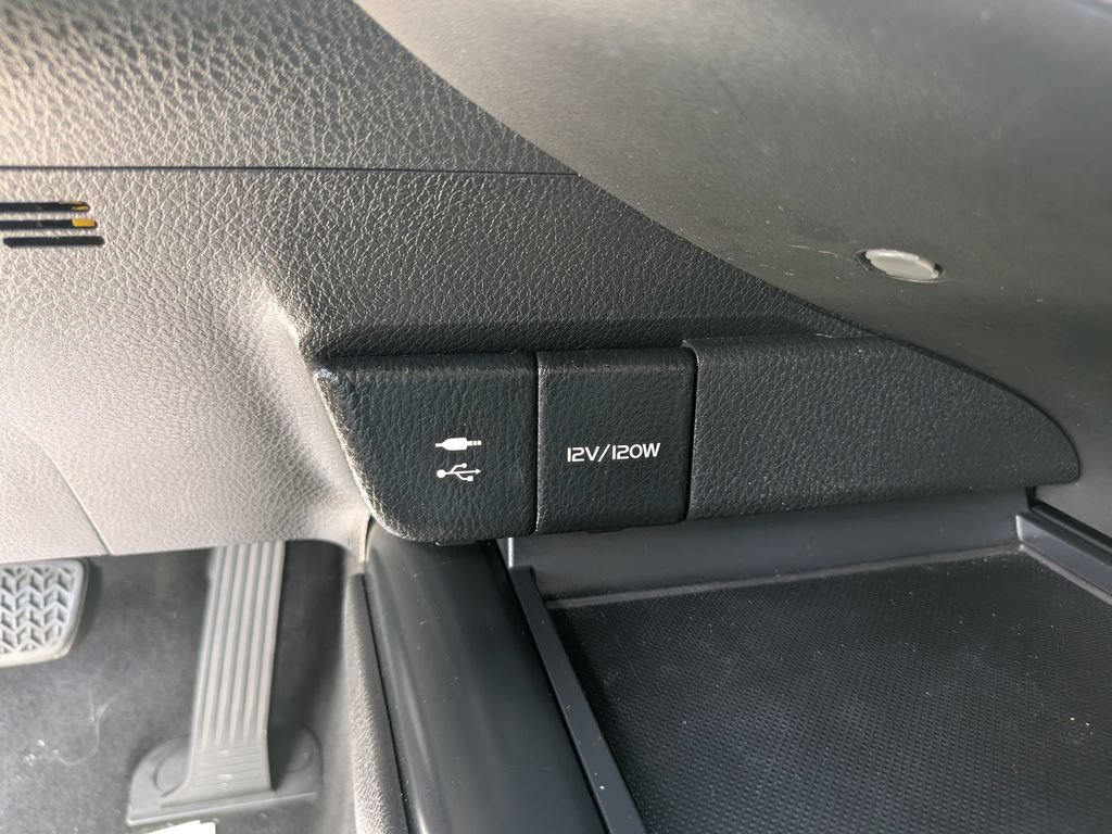 Used 2018 Toyota Camry XSE FWD image 24