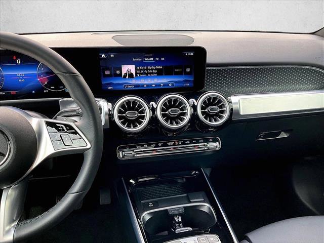 Used 2025 Mercedes-Benz GLB 250 image 8
