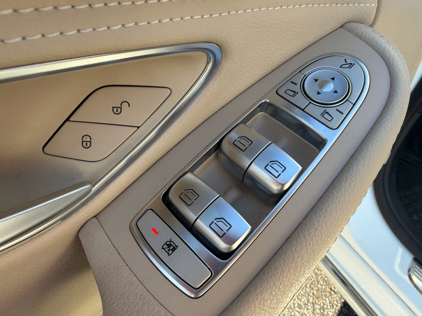 Used 2016 Mercedes-Benz C 300 Sedan image 26