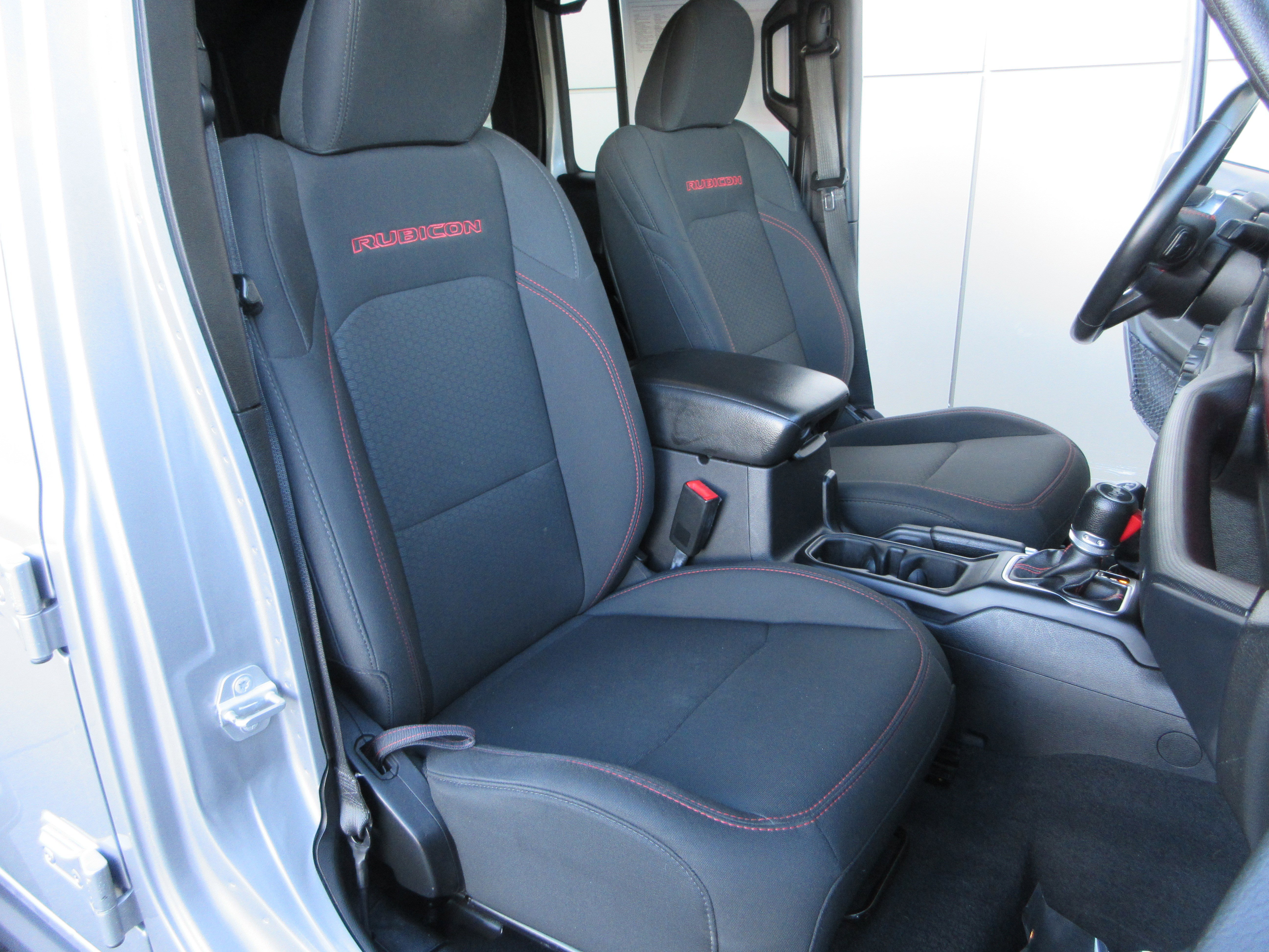 Used 2018 Jeep Wrangler Unlimited Rubicon image 25