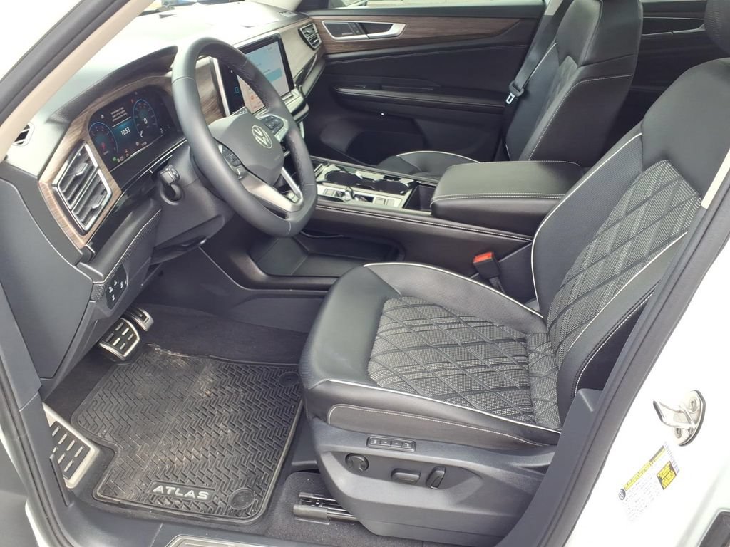 Used 2025 Volkswagen Atlas SEL Premium R-Line AWD/4WD image 9