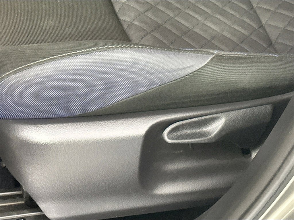 Used 2021 Toyota C-HR XLE image 22