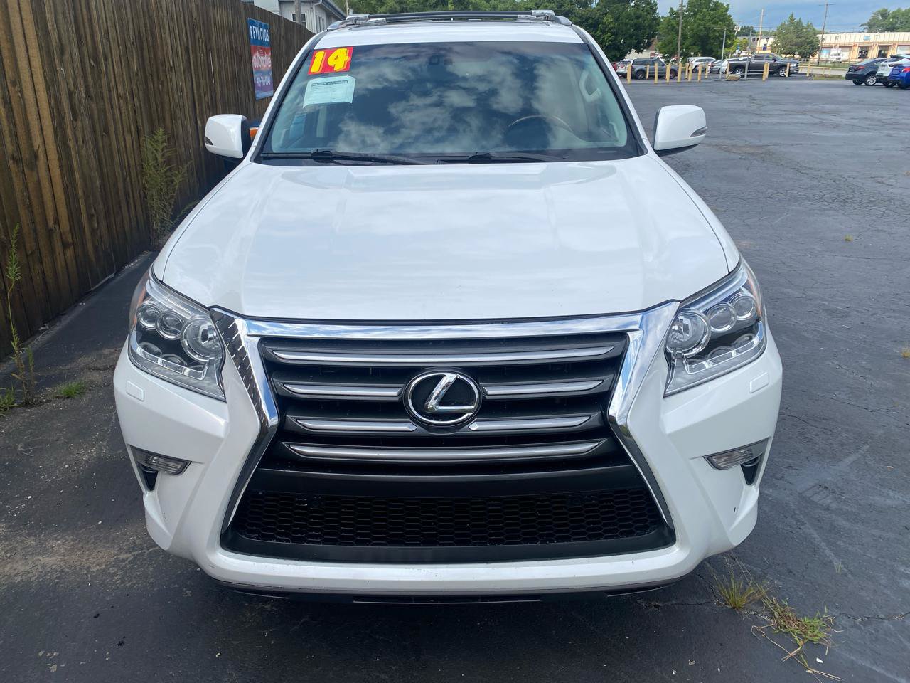 Used 2014 Lexus GX 460 w/ Premium Package AWD/4WD image 2
