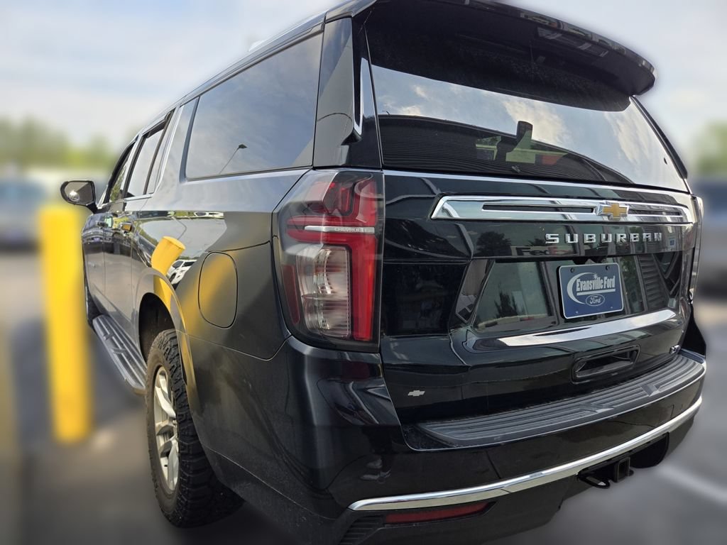 Used 2022 Chevrolet Suburban LT AWD/4WD image 9