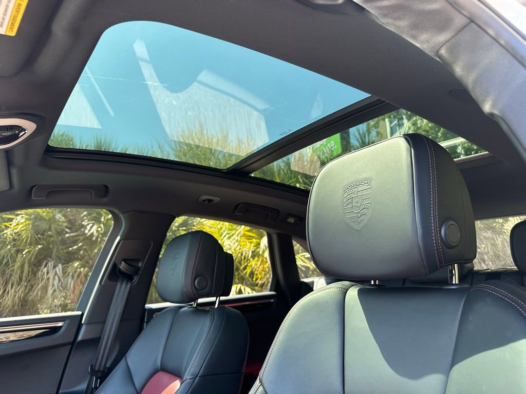 Used 2023 Porsche Macan image 29