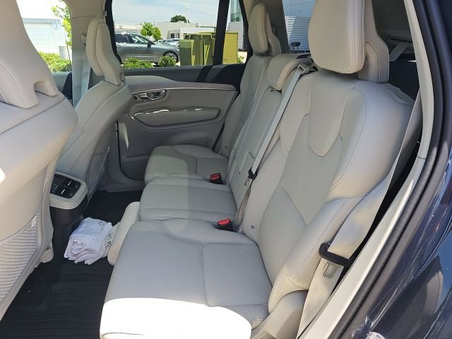 Used 2024 Volvo XC90 B5 Core w/ Protection Package Premier AWD/4WD image 16