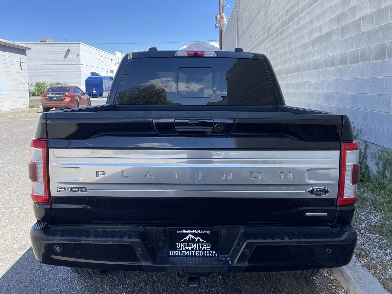 Used 2022 Ford F150 Platinum w/ FX4 Off-Road Package AWD/4WD image 6