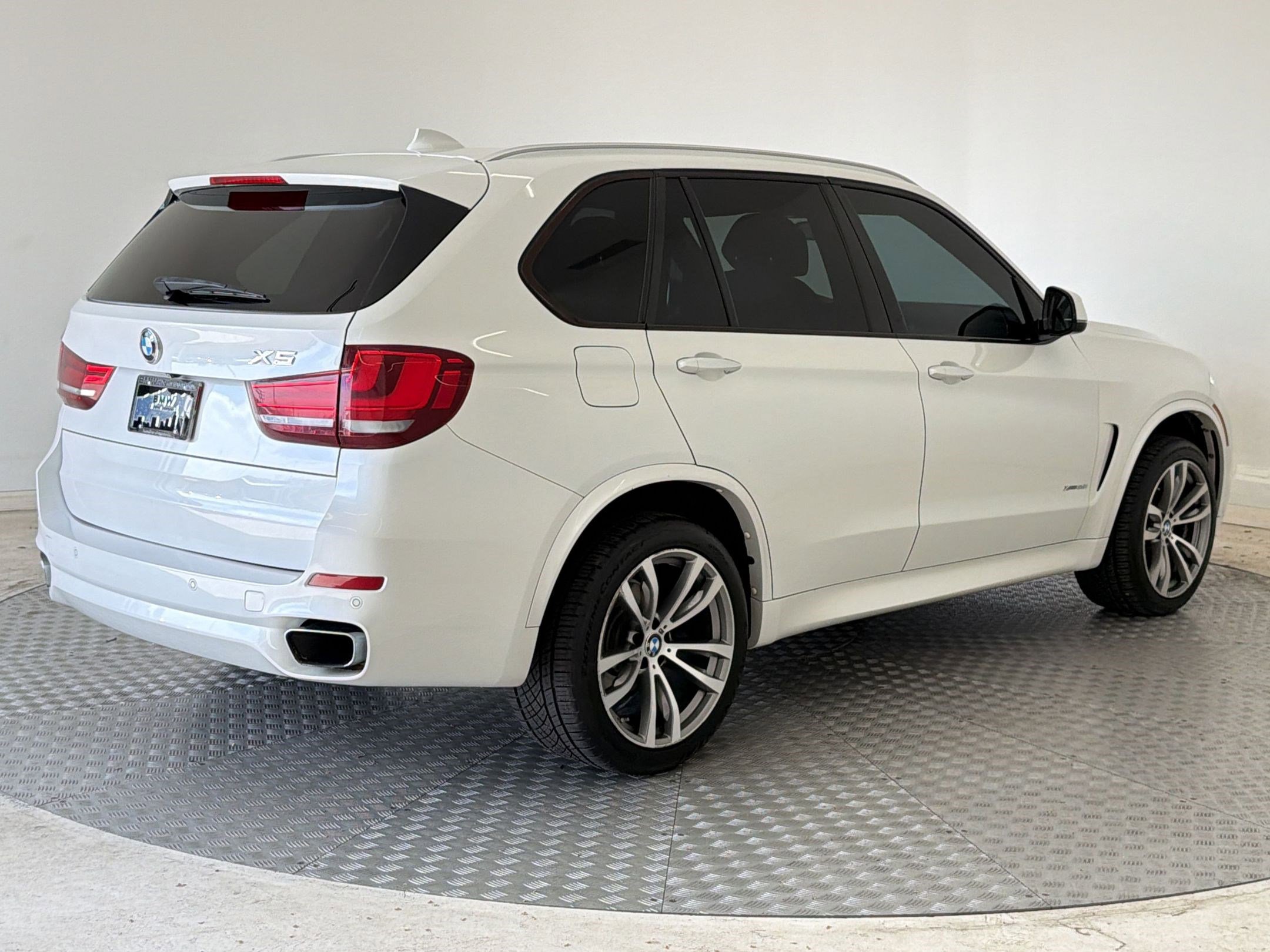 Used 2015 BMW X5 xDrive35i image 9