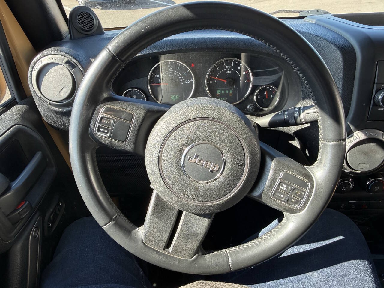 Used 2014 Jeep Wrangler Unlimited Sport w/ Power Convenience Group AWD/4WD image 20
