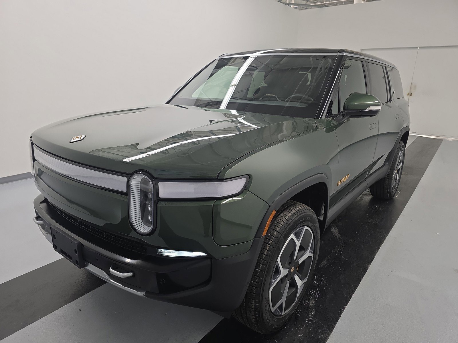 Used 2024 Rivian R1S Adventure
