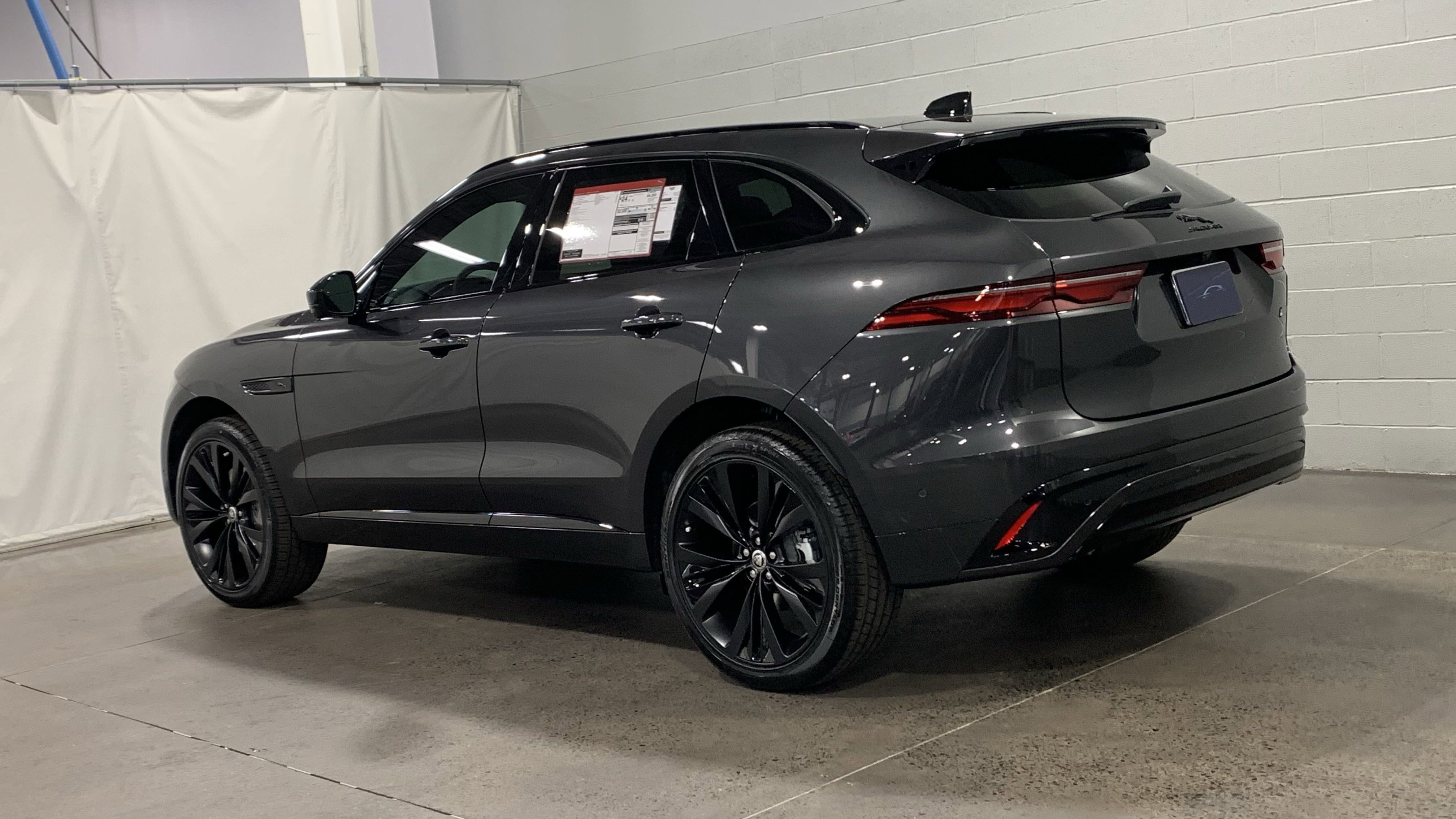 New 2026 Jaguar F-PACE R-Dynamic S image 12