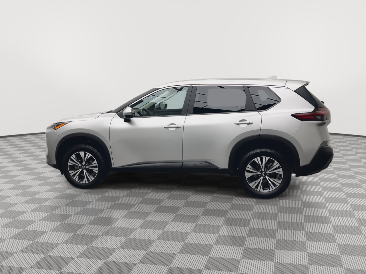 Used 2023 Nissan Rogue SV AWD/4WD image 32