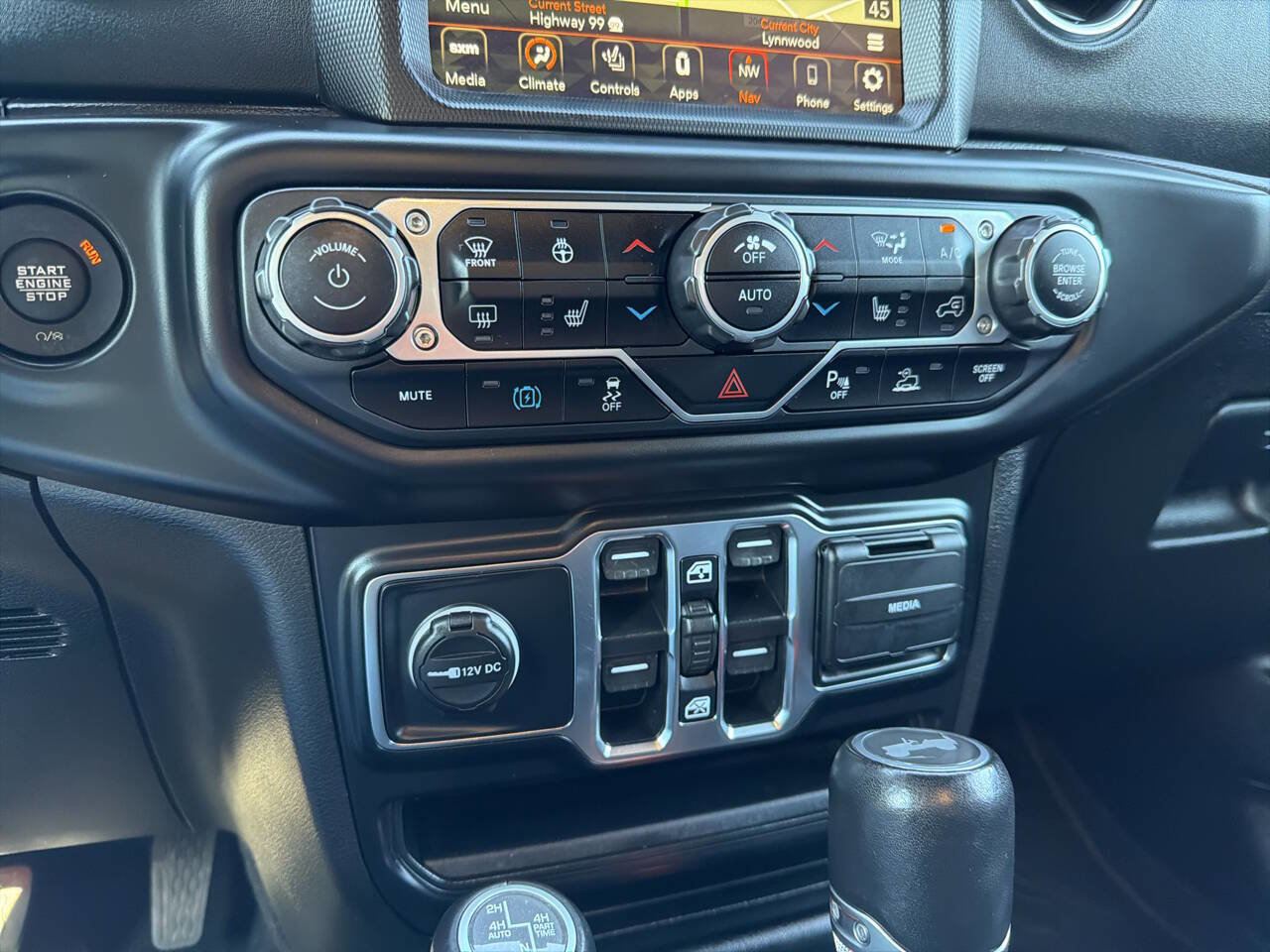 Used 2021 Jeep Wrangler Unlimited Sahara w/ Cold Weather Group image 39