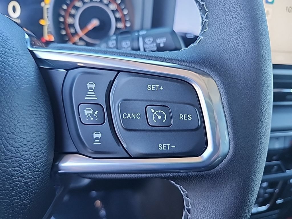 New 2026 Jeep Wrangler Unlimited Sahara AWD/4WD image 28