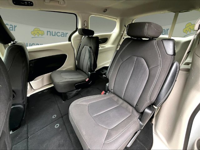 Used 2023 Chrysler Voyager LX FWD image 15